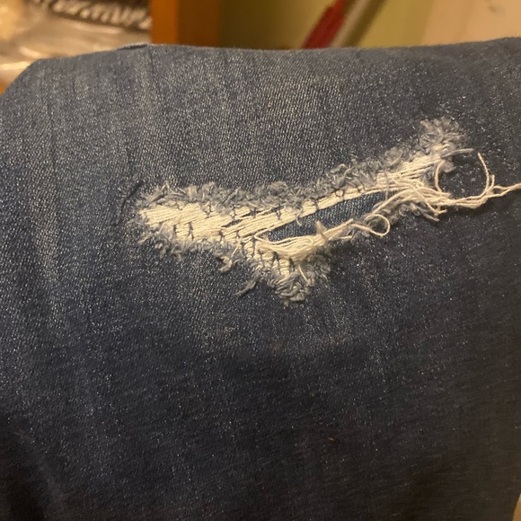 American Eagle Distressed Jeggings - Picture 3 of 8